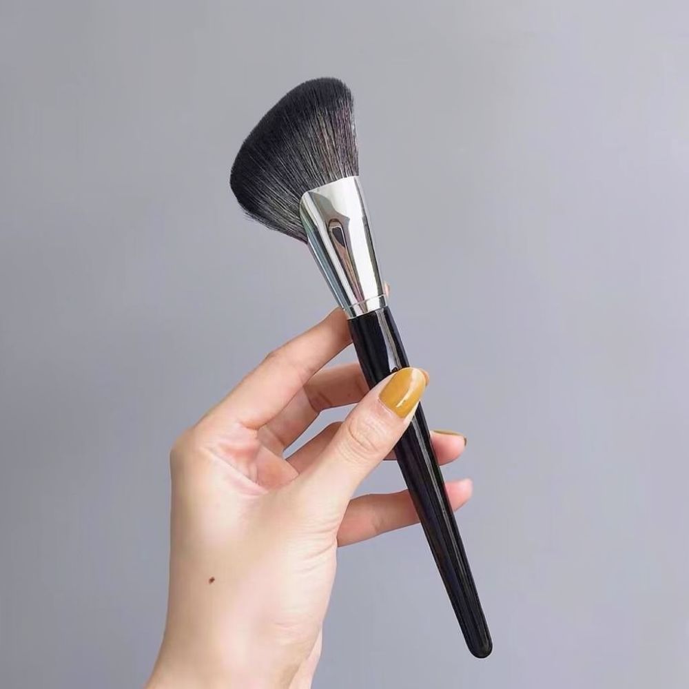 Profesyonel Açılı Kontür Fırça - Beauty Makeup Look incelemesi ve fiyatı