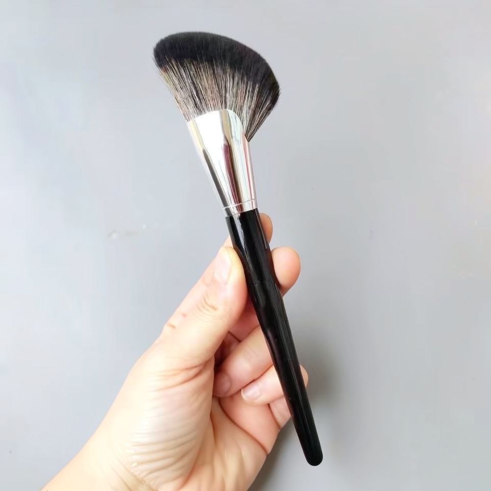 Profesyonel Açılı Kontür Fırça - Beauty Makeup Look incelemesi ve fiyatı
